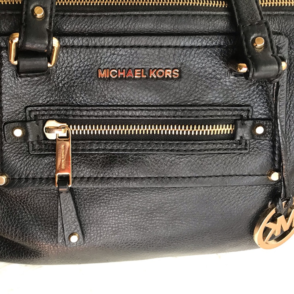 Michael Kors purse 👛